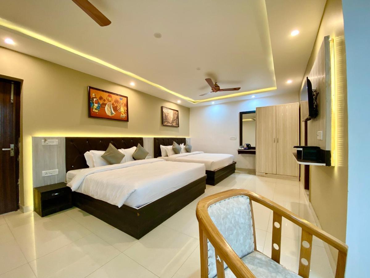 Hotel Kavita Palace Lansdowne Ngoại thất bức ảnh