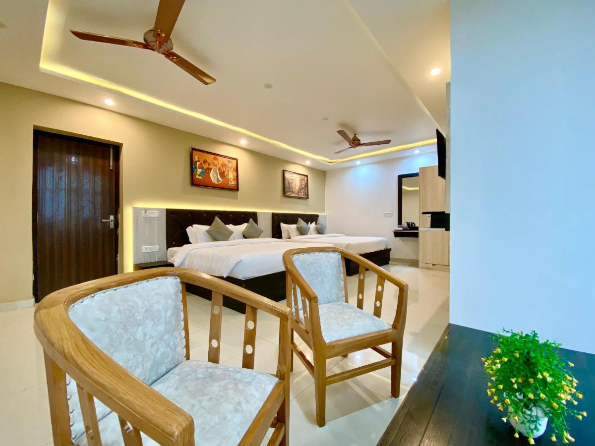Hotel Kavita Palace Lansdowne Ngoại thất bức ảnh